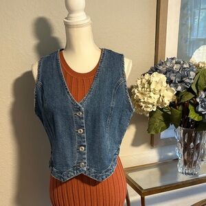 Women’s denim vest sz XL new with tags